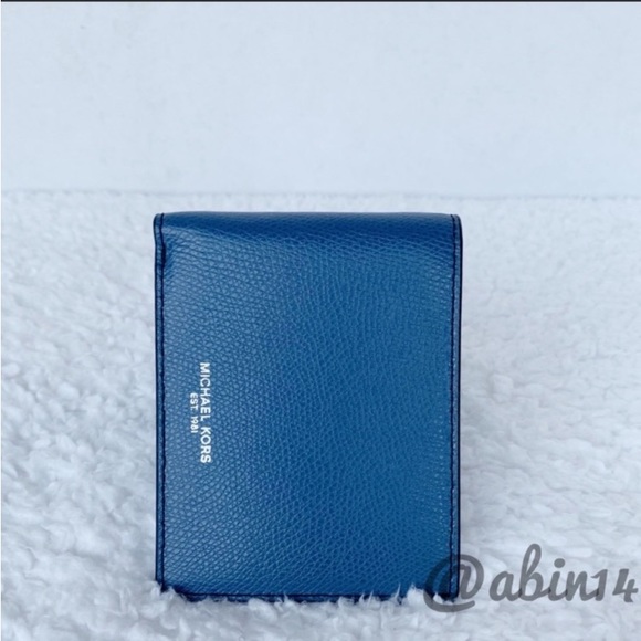 NWT Michael Kors Slim Billfold Leather Wallet - Picture 4 of 9